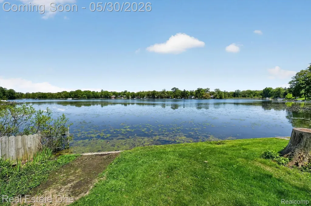 3920 Wint Road Commerce Charter Township MI 48382
