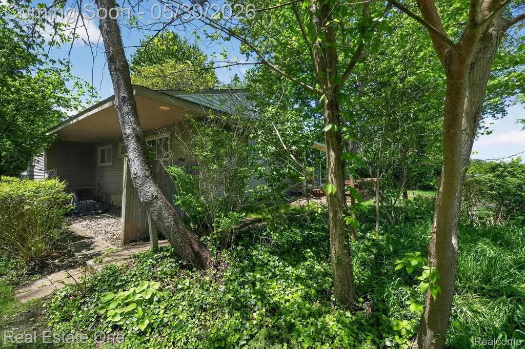 3920 Wint Road Commerce Charter Township MI 48382