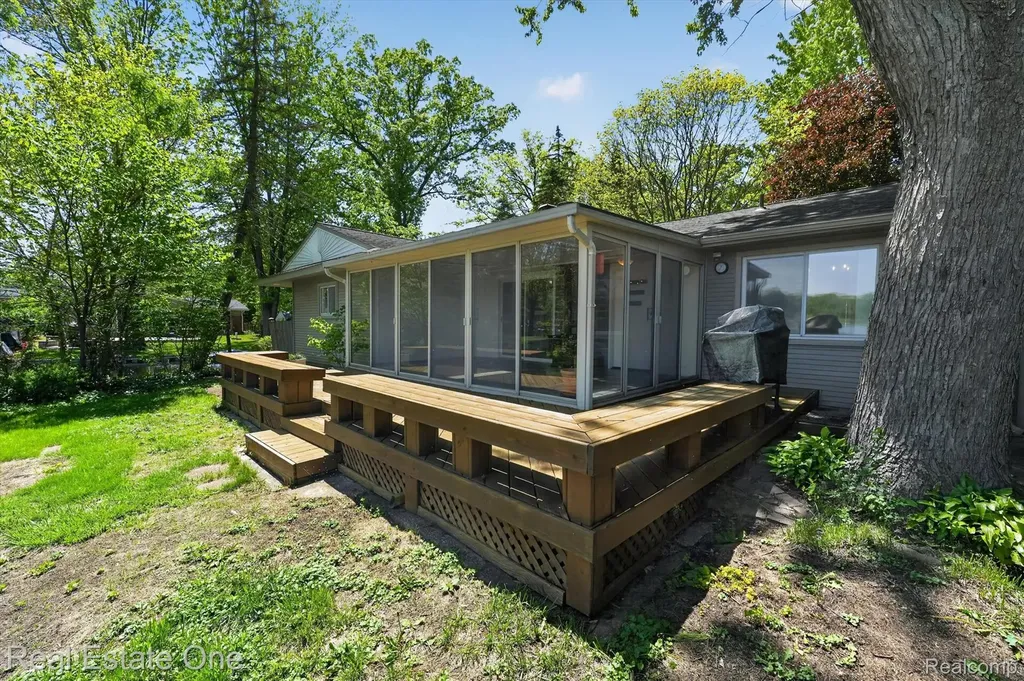 3920 Wint Road Commerce Charter Township MI 48382