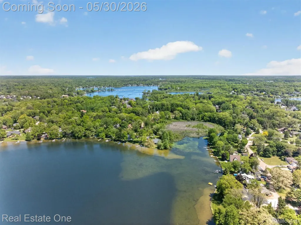 3920 Wint Road Commerce Charter Township MI 48382