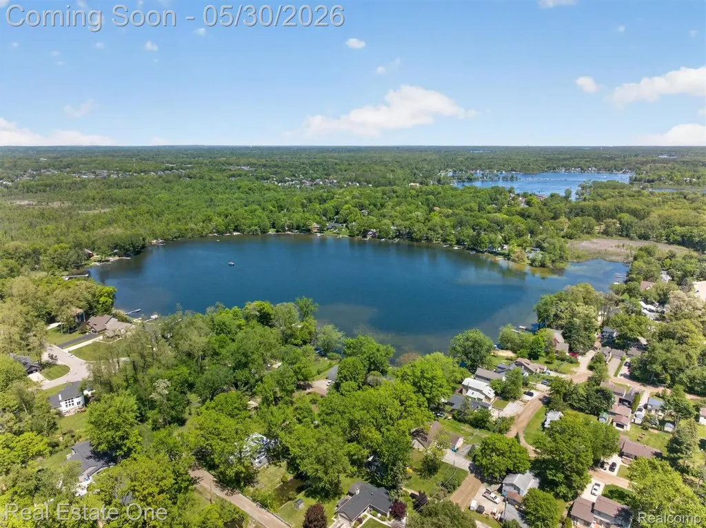 3920 Wint Road Commerce Charter Township MI 48382