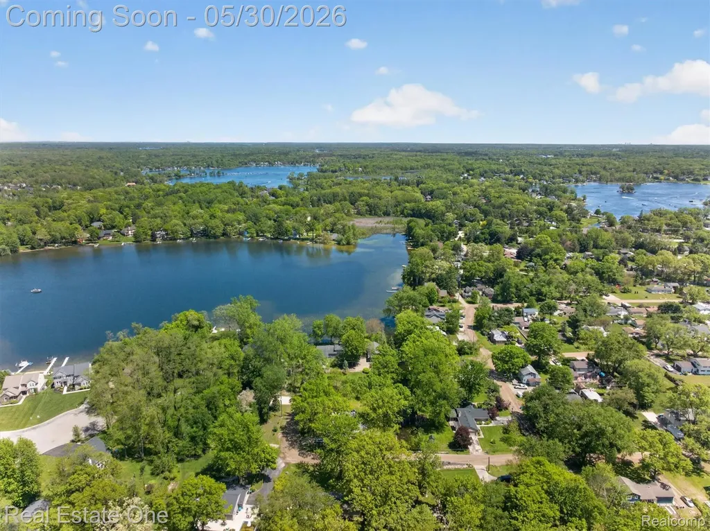 3920 Wint Road Commerce Charter Township MI 48382