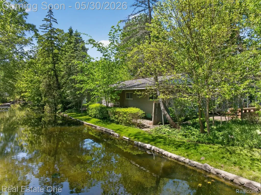 3920 Wint Road Commerce Charter Township MI 48382