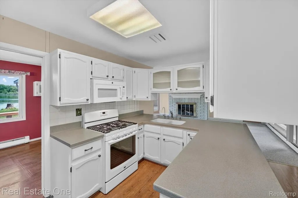 3920 Wint Road Commerce Charter Township MI 48382