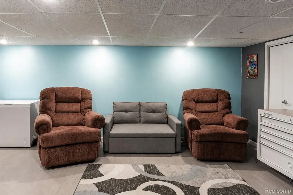 15606 Richmond Street Southgate City MI 48195