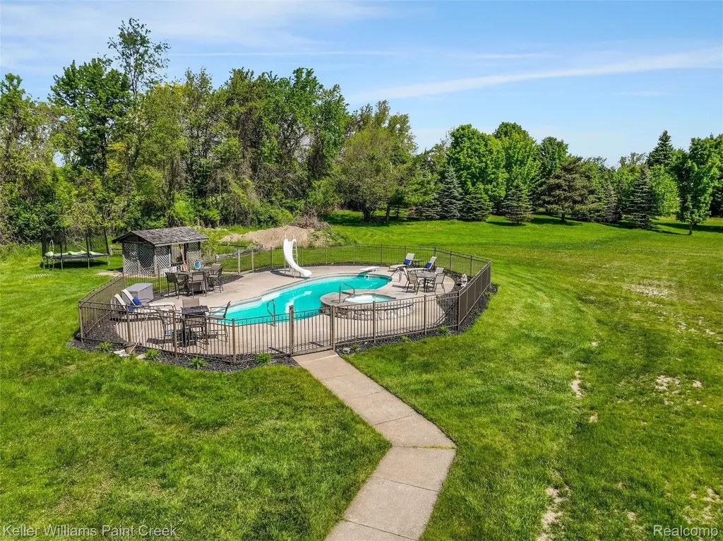 5813 36 Mile Road Bruce Township MI 48065