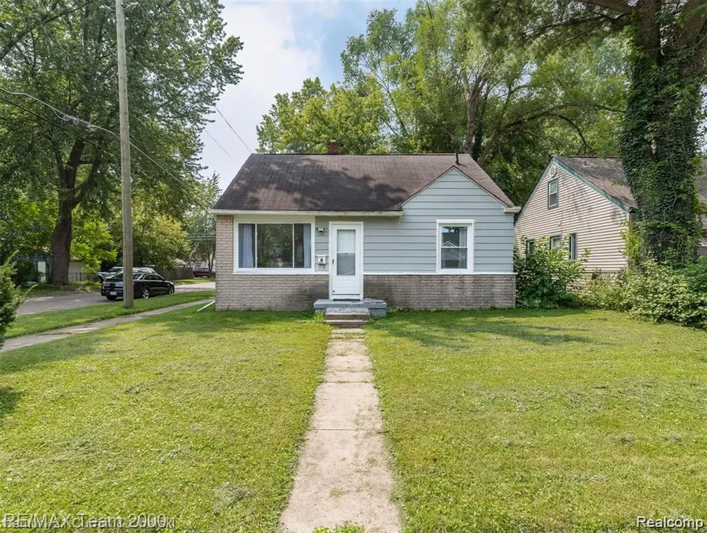 24601 Stanford Street Dearborn Heights City MI 48125