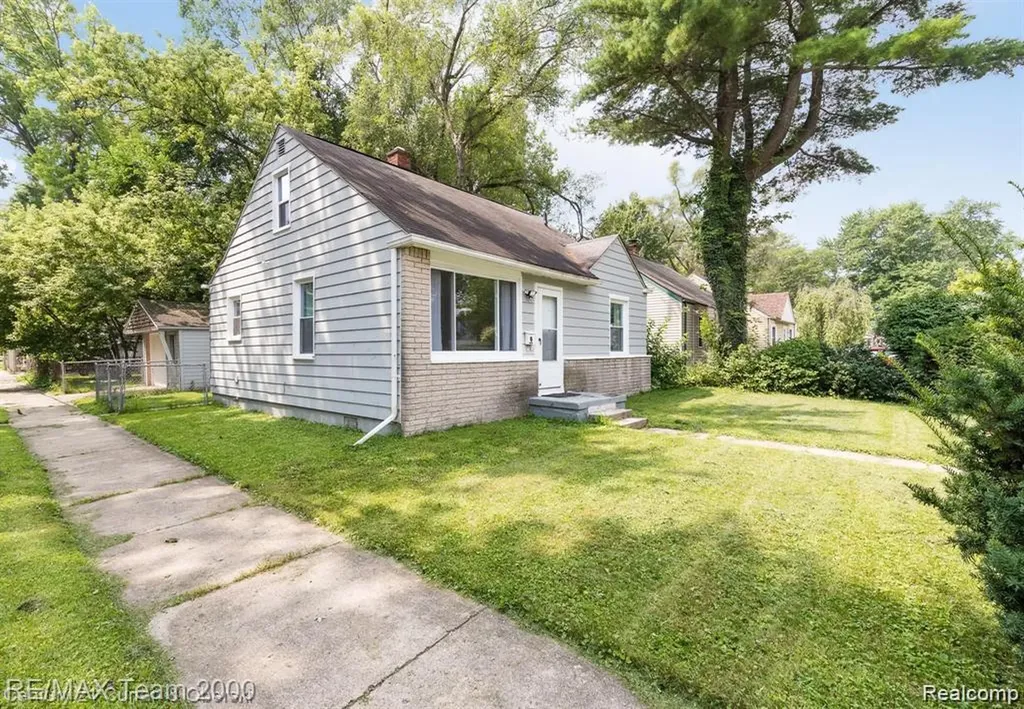 24601 Stanford Street Dearborn Heights City MI 48125
