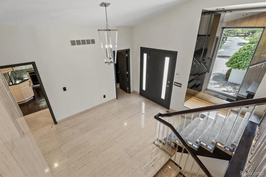 1762 Saint Johns Court Bloomfield Hills City MI 48302