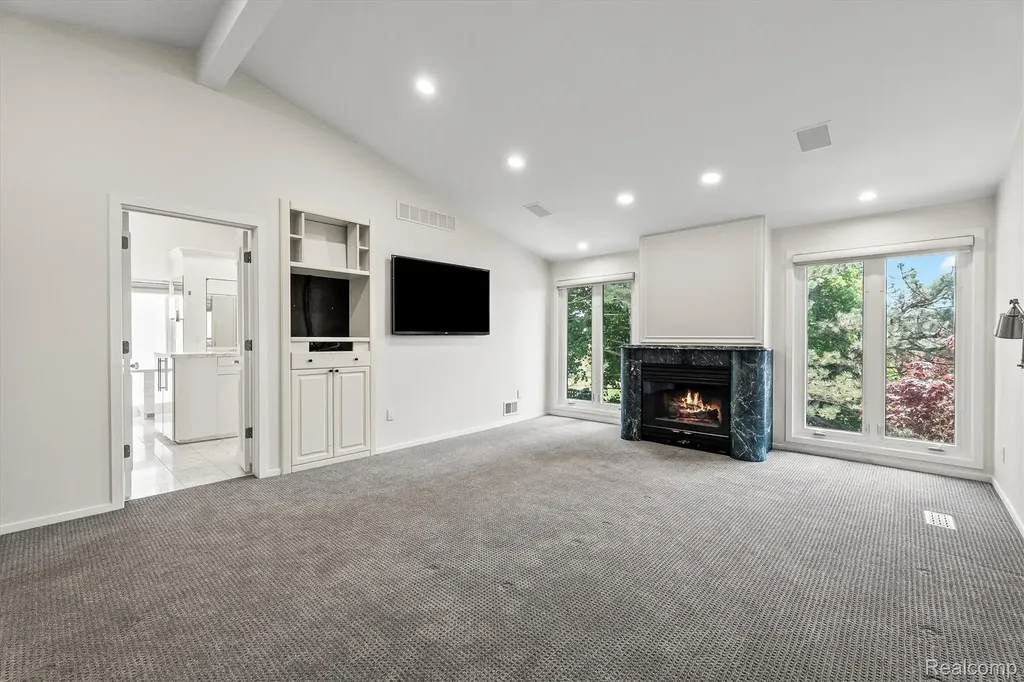 1762 Saint Johns Court Bloomfield Hills City MI 48302