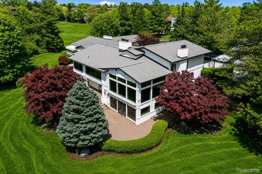 1762 Saint Johns Court Bloomfield Hills City MI 48302