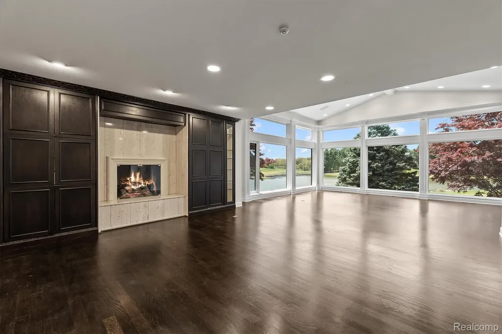 1762 Saint Johns Court Bloomfield Hills City MI 48302