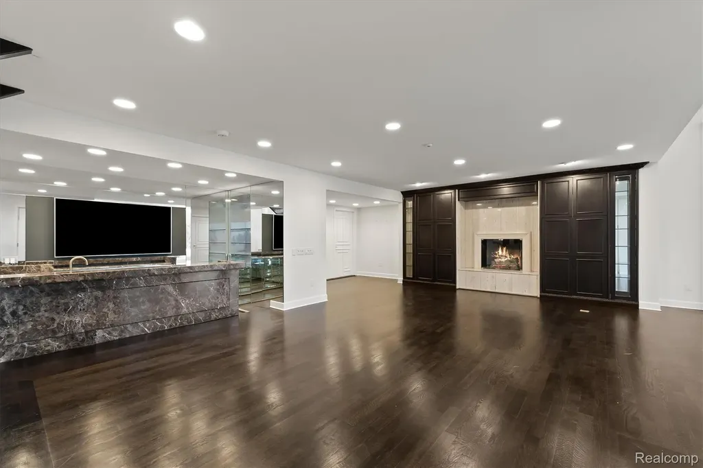 1762 Saint Johns Court Bloomfield Hills City MI 48302