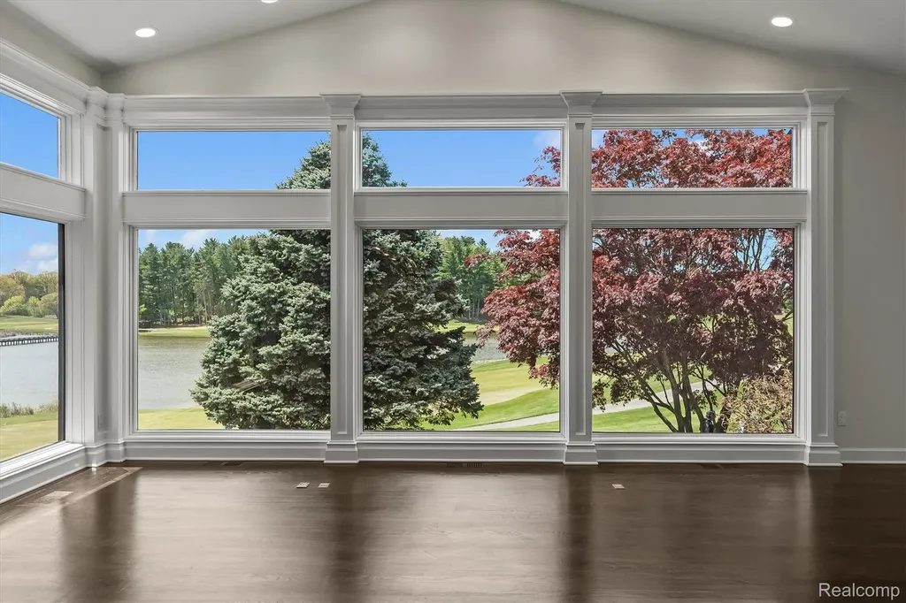1762 Saint Johns Court Bloomfield Hills City MI 48302