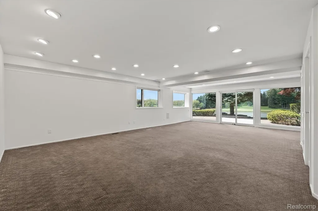 1762 Saint Johns Court Bloomfield Hills City MI 48302