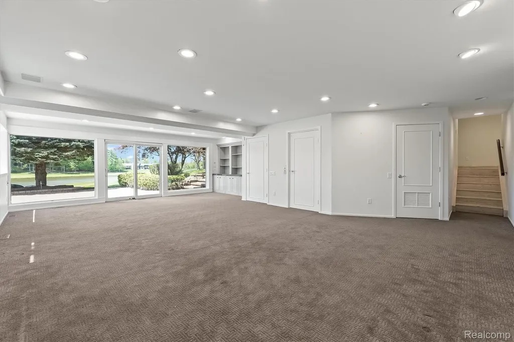 1762 Saint Johns Court Bloomfield Hills City MI 48302