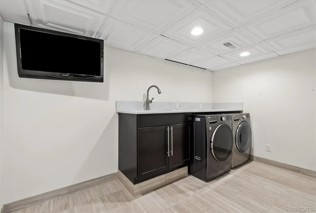 1762 Saint Johns Court Bloomfield Hills City MI 48302