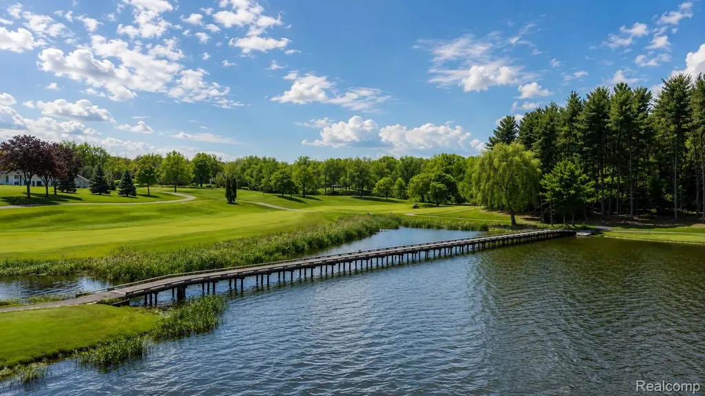 1762 Saint Johns Court Bloomfield Hills City MI 48302