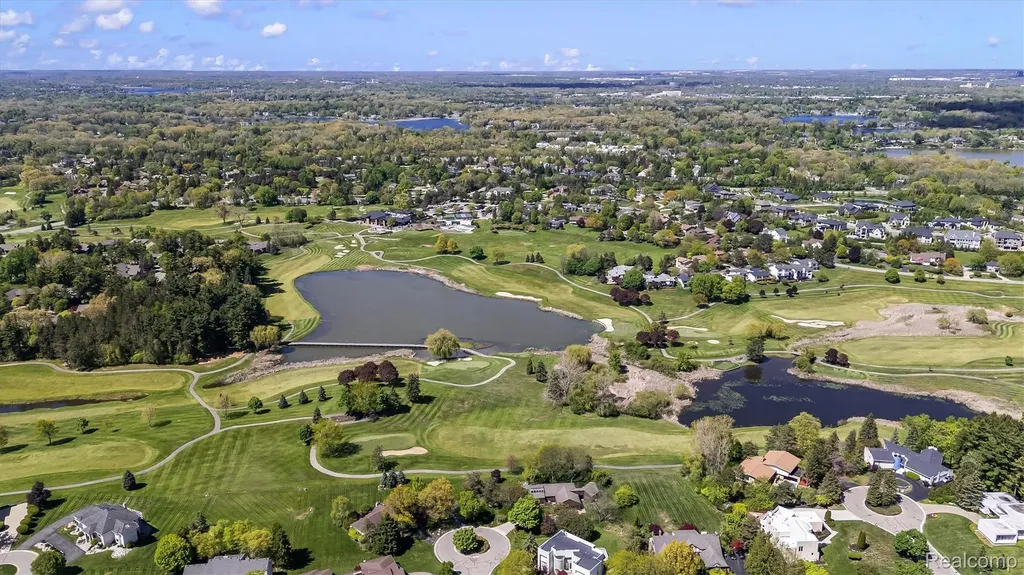 1762 Saint Johns Court Bloomfield Hills City MI 48302