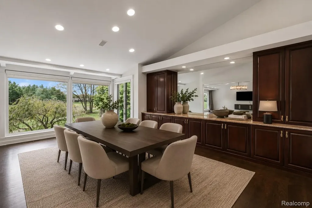 1762 Saint Johns Court Bloomfield Hills City MI 48302
