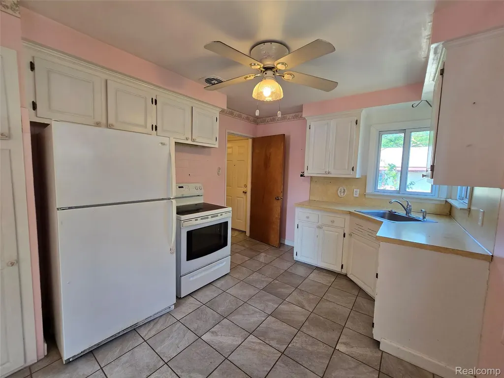 410 Central Street Inkster City MI 48141
