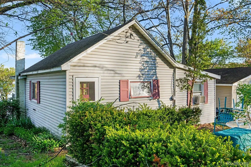 60800 Lilly Lake Drive Newberg Township MI 49061