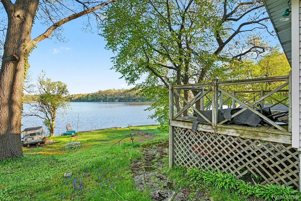 60800 Lilly Lake Drive Newberg Township MI 49061