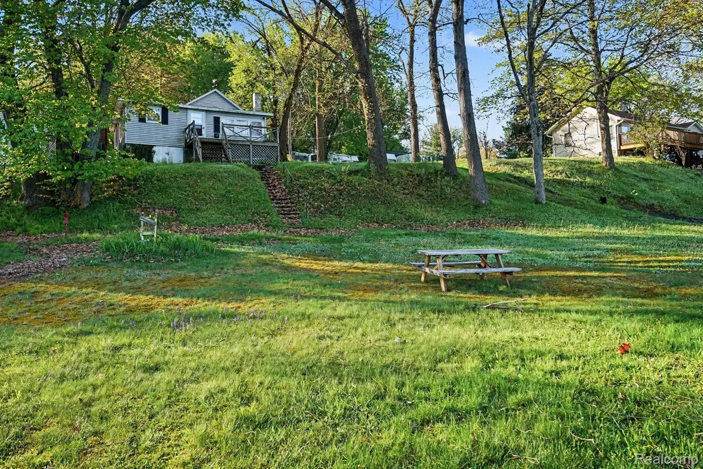 60800 Lilly Lake Drive Newberg Township MI 49061