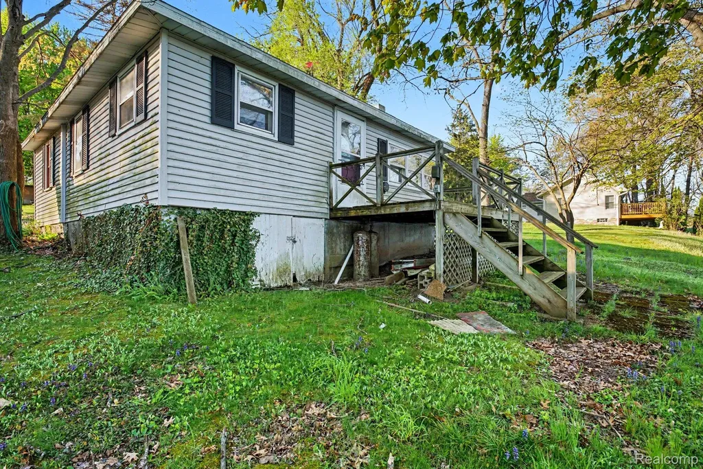 60800 Lilly Lake Drive Newberg Township MI 49061
