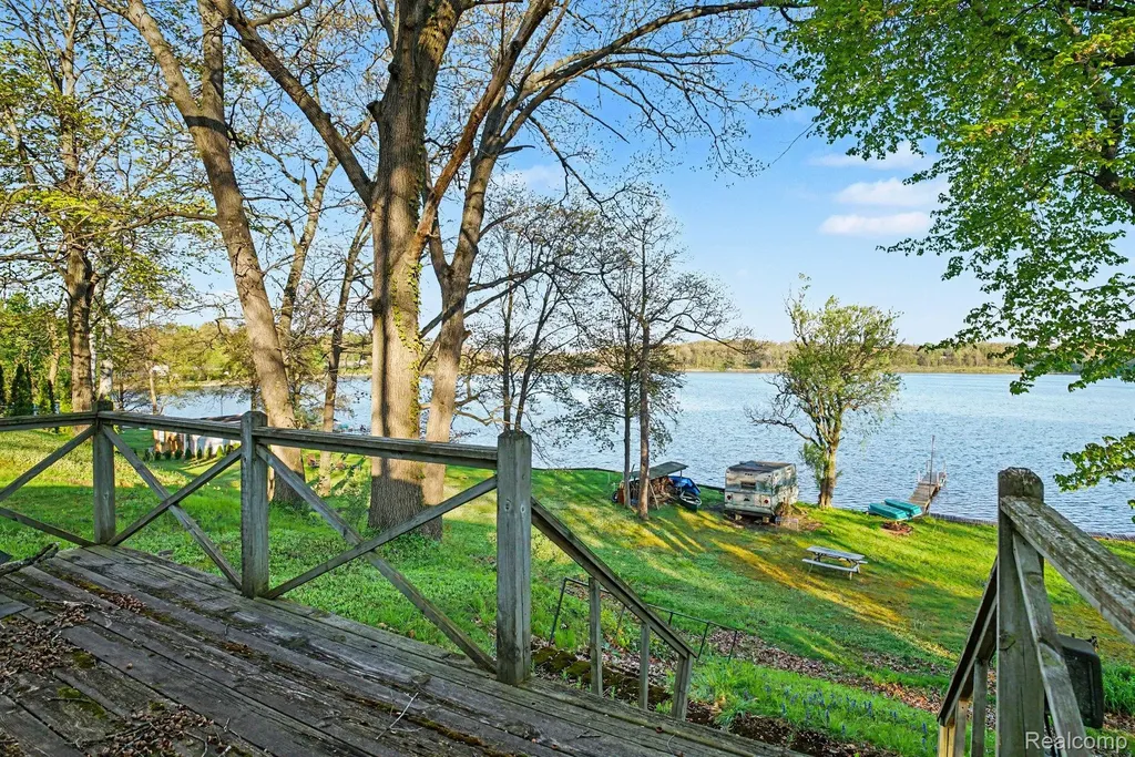 60800 Lilly Lake Drive Newberg Township MI 49061