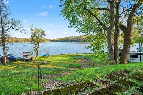 60800 Lilly Lake Drive Newberg Township MI 49061