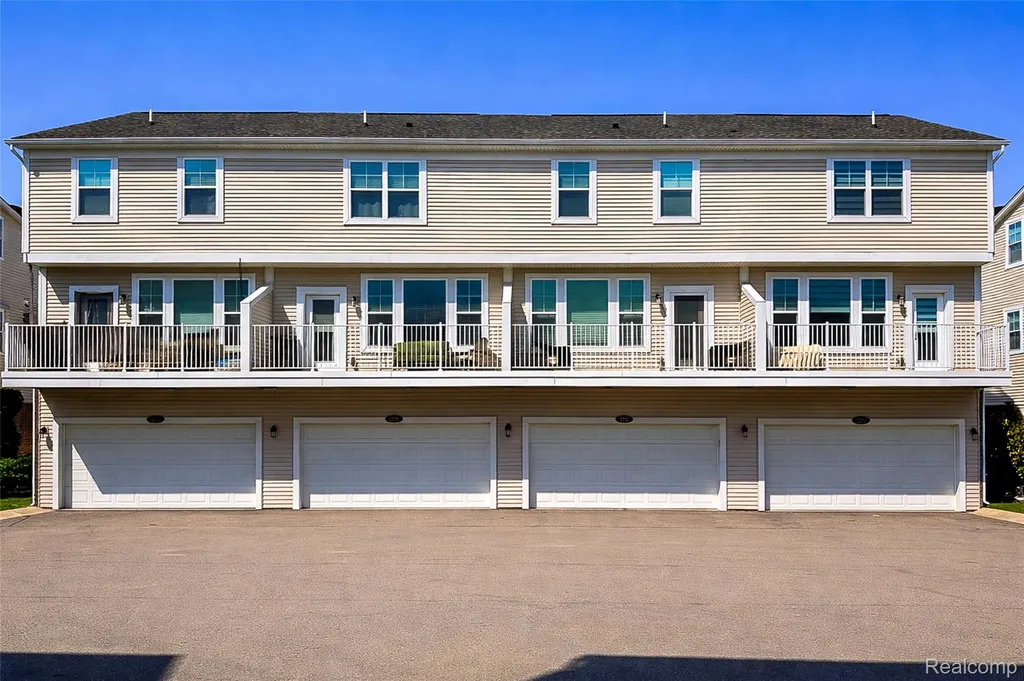 3211 Johanna Ware Wixom City MI 48393