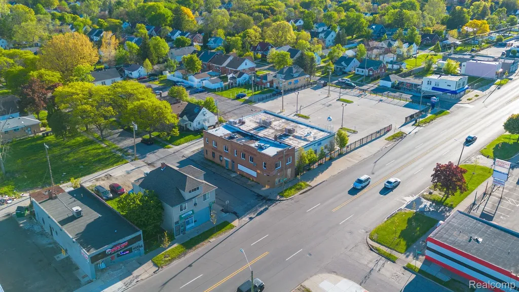 18648 W Warren Avenue Detroit City MI 48228