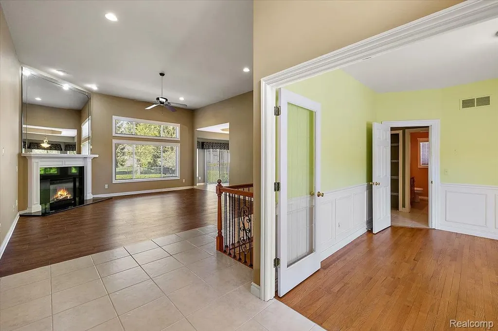 49763 Decker Drive Shelby Charter Township MI 48317