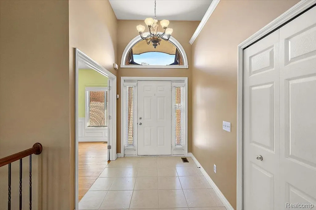 49763 Decker Drive Shelby Charter Township MI 48317
