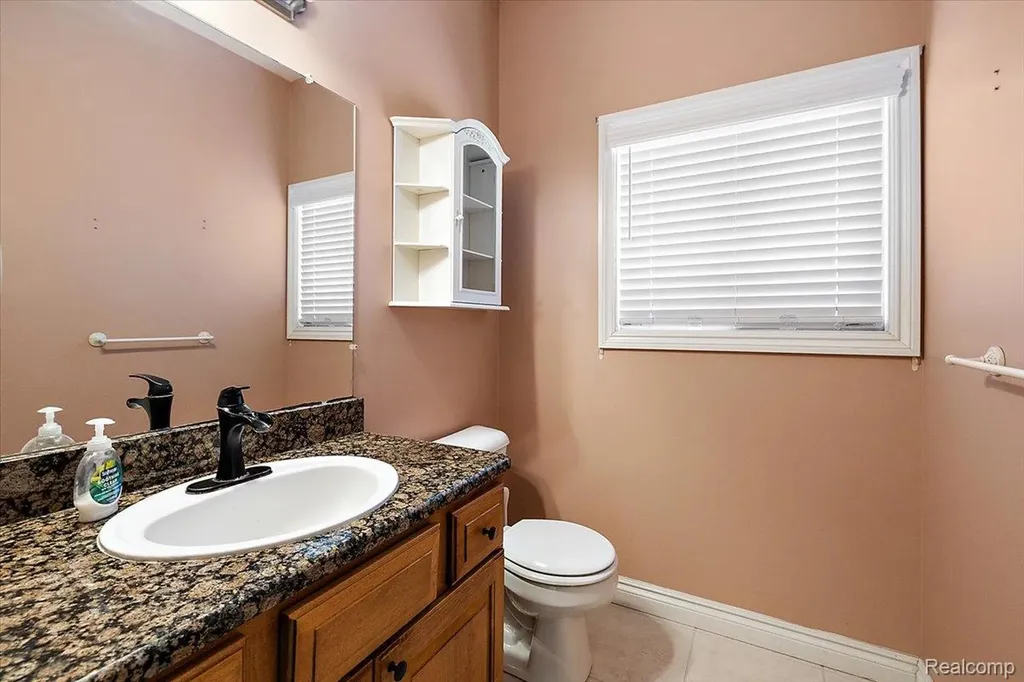 49763 Decker Drive Shelby Charter Township MI 48317