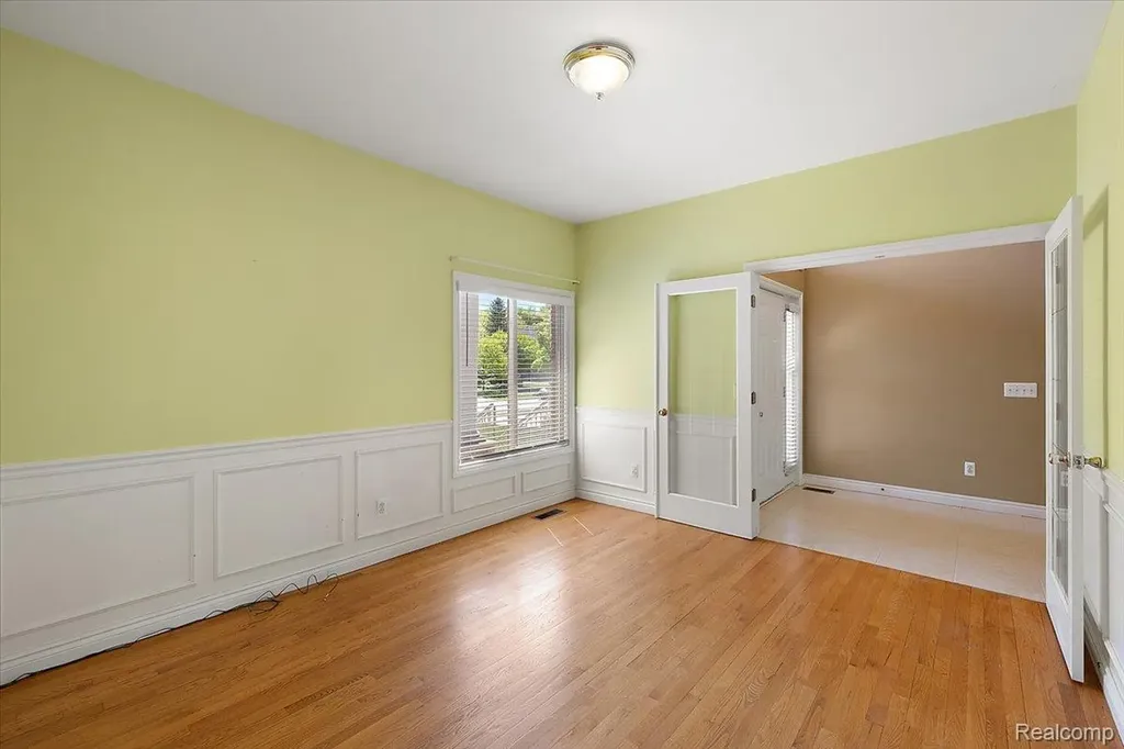 49763 Decker Drive Shelby Charter Township MI 48317