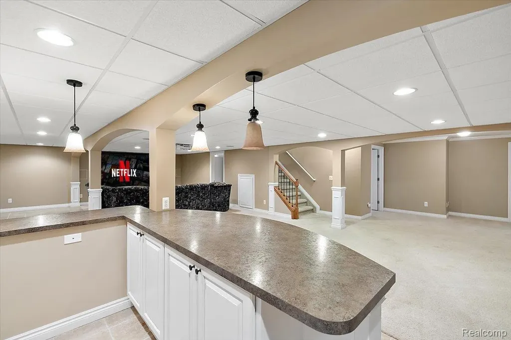 49763 Decker Drive Shelby Charter Township MI 48317