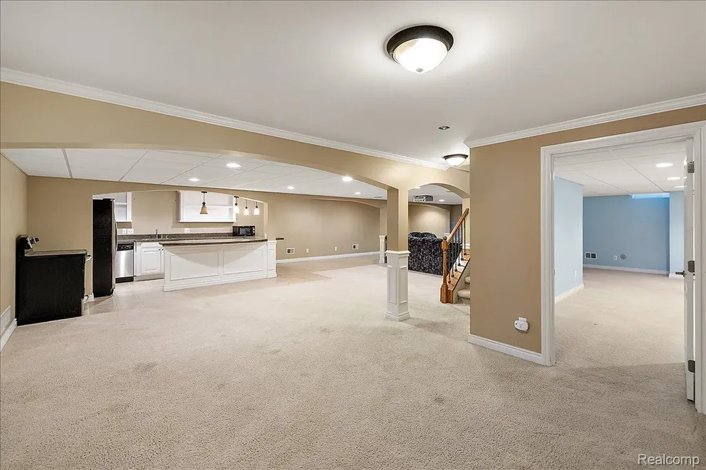 49763 Decker Drive Shelby Charter Township MI 48317