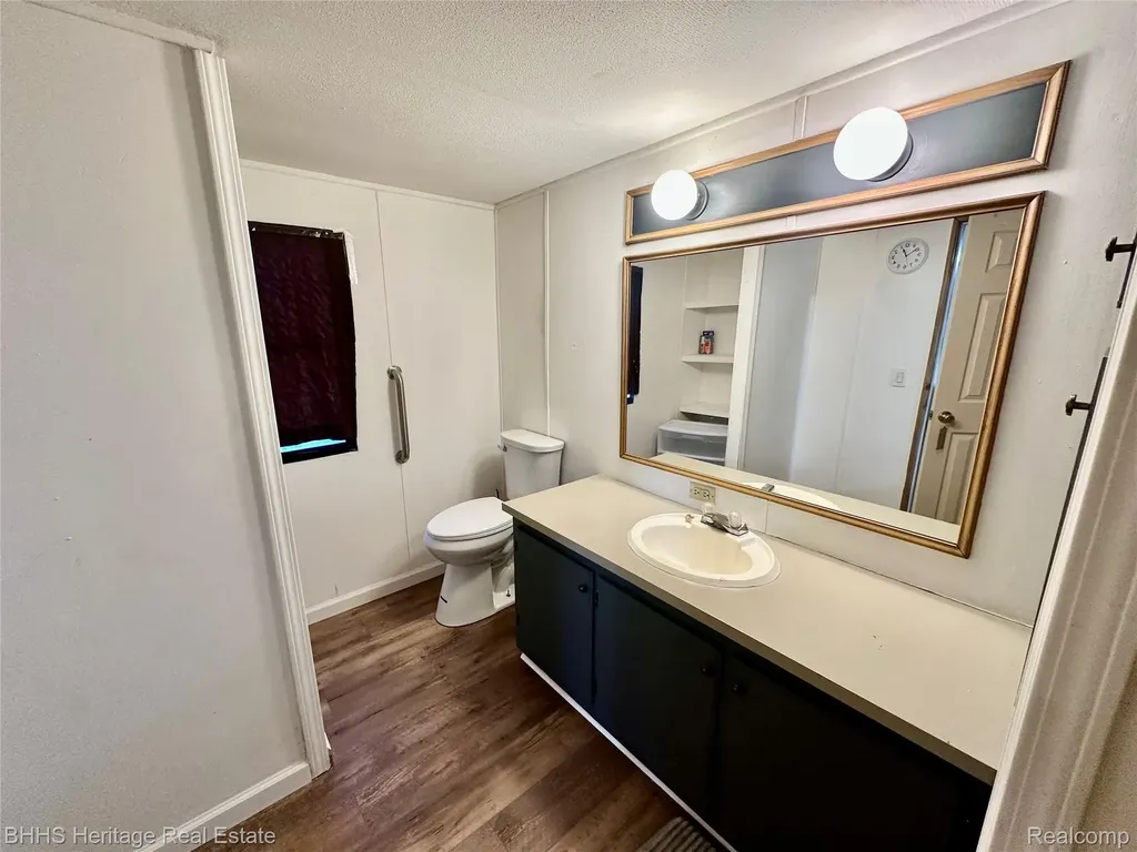 823 Linden Handy Township MI 48836