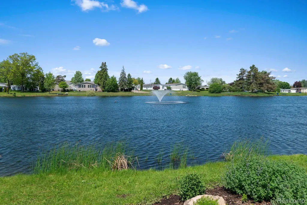 303 Toucan Street Rochester Hills City MI 48309