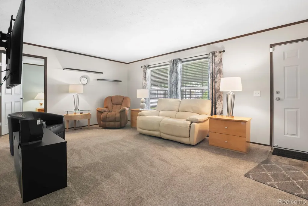303 Toucan Street Rochester Hills City MI 48309