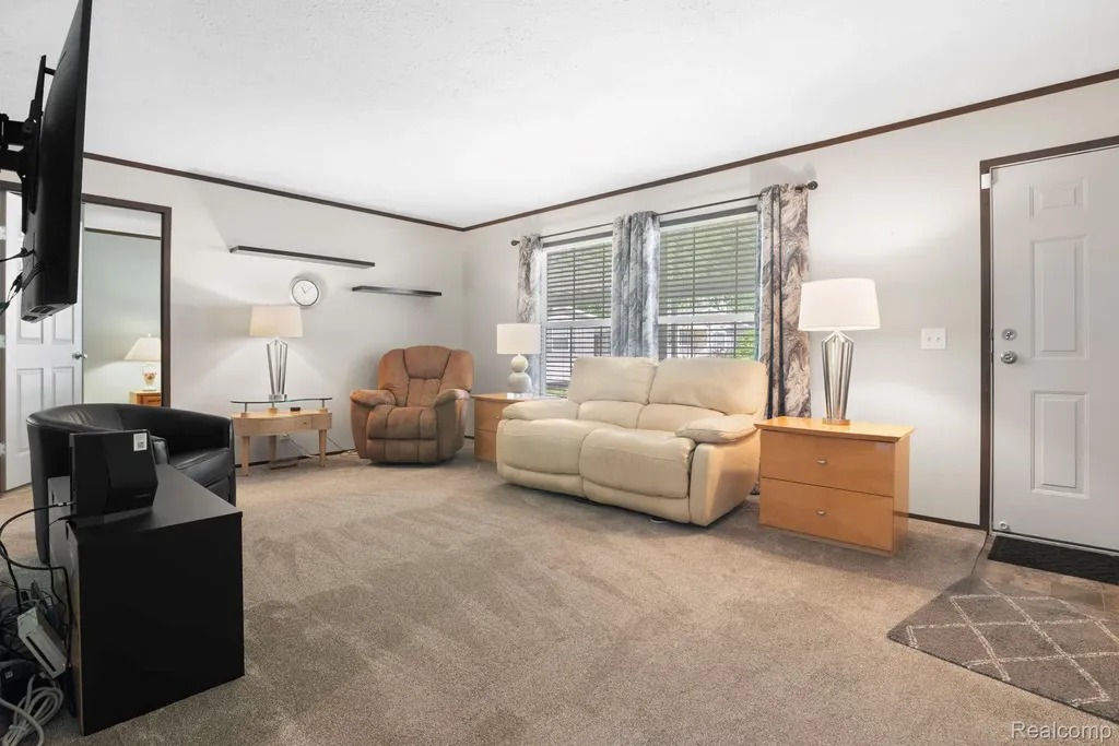 303 Toucan Street Rochester Hills City MI 48309