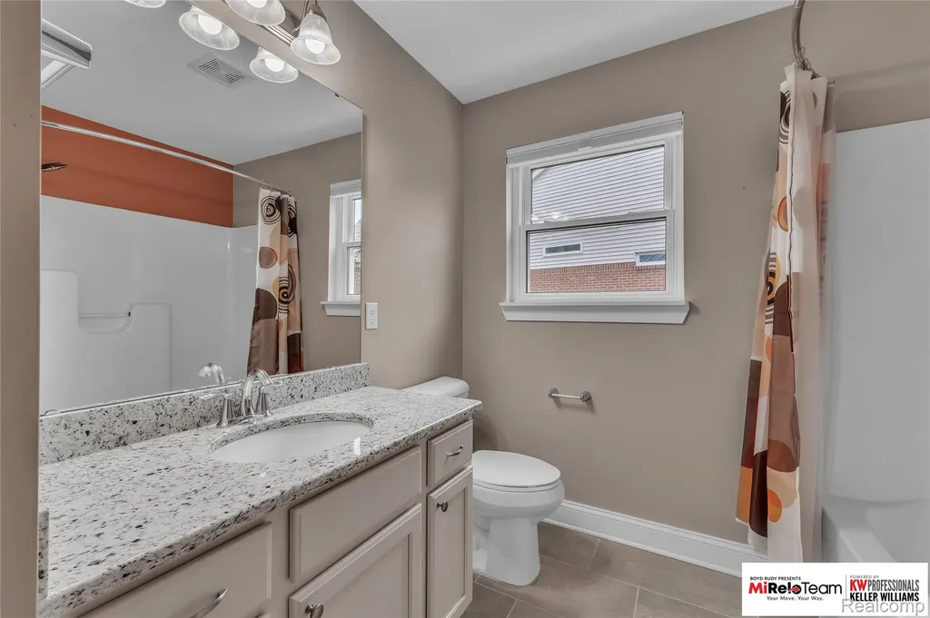 1909 Egret Pointe Genoa Township MI 48843