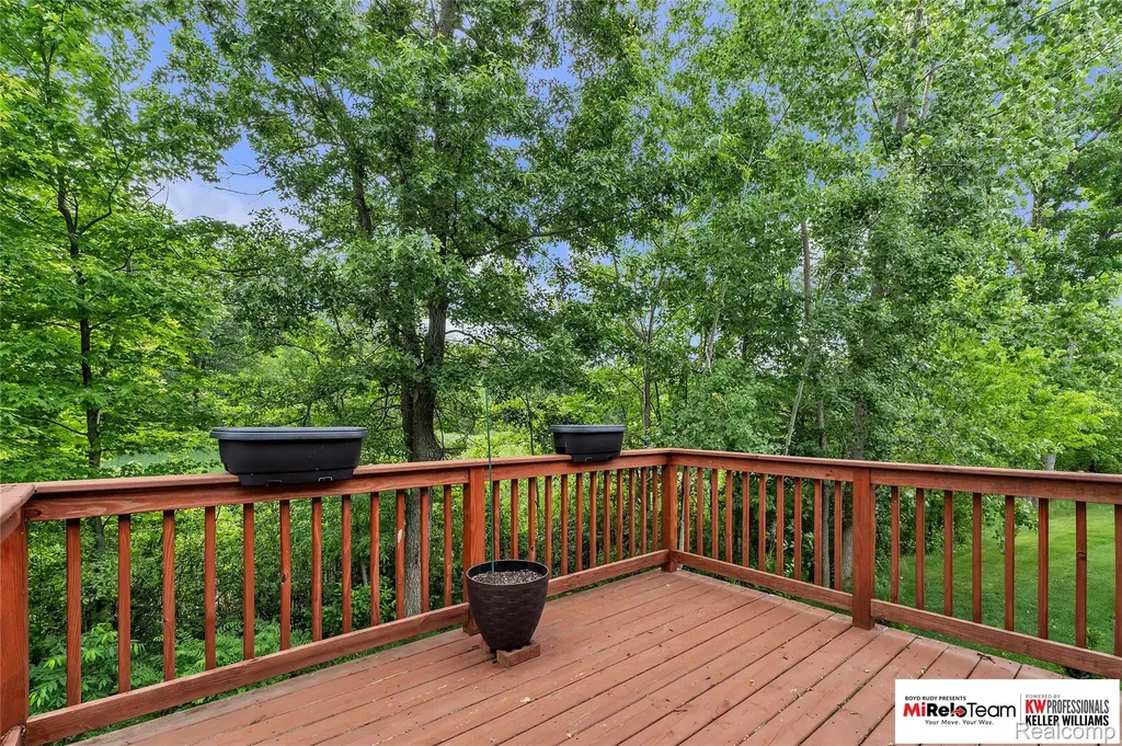 1909 Egret Pointe Genoa Township MI 48843