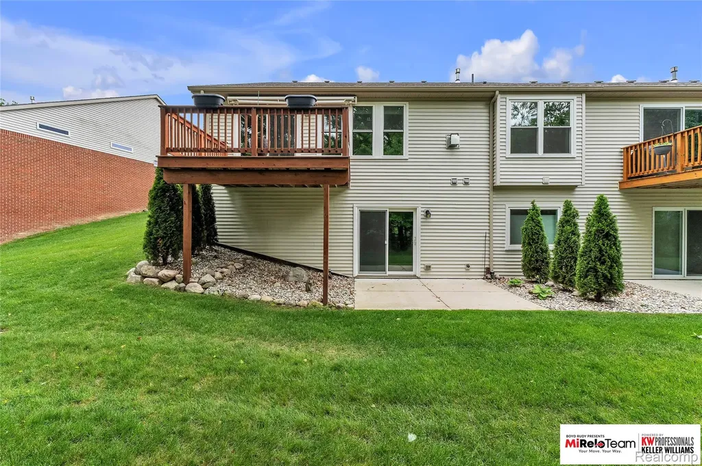1909 Egret Pointe Genoa Township MI 48843