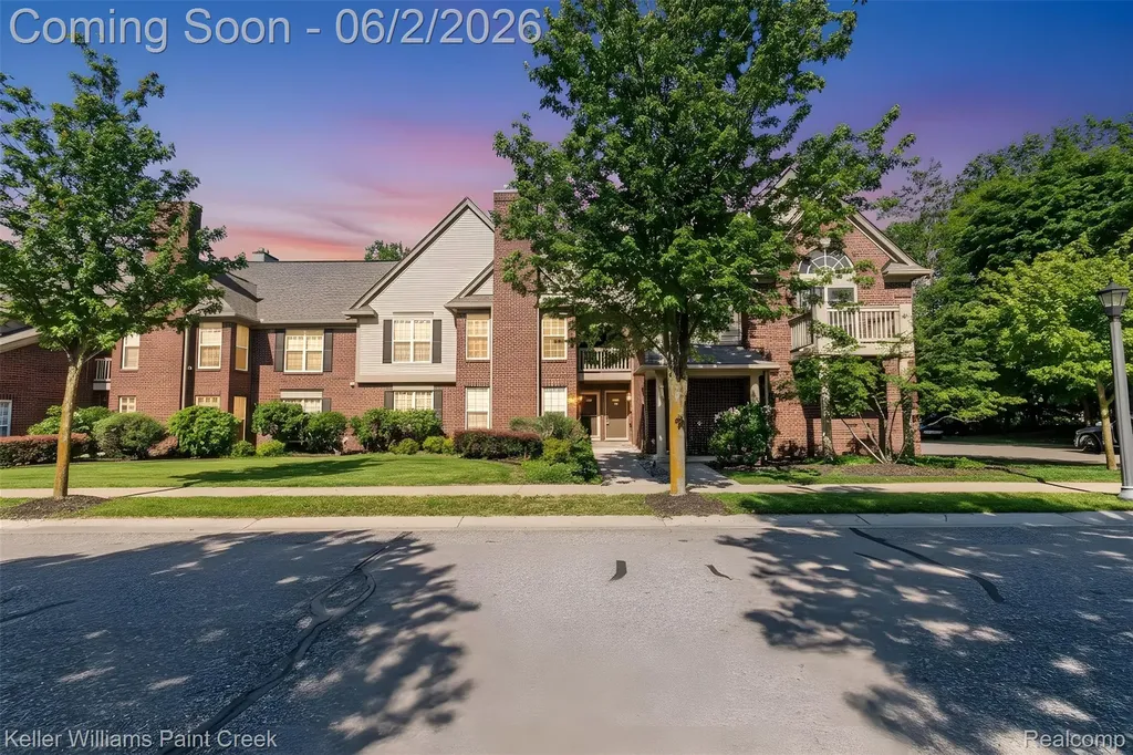 28569 Carlton Way Drive Novi City MI 48377