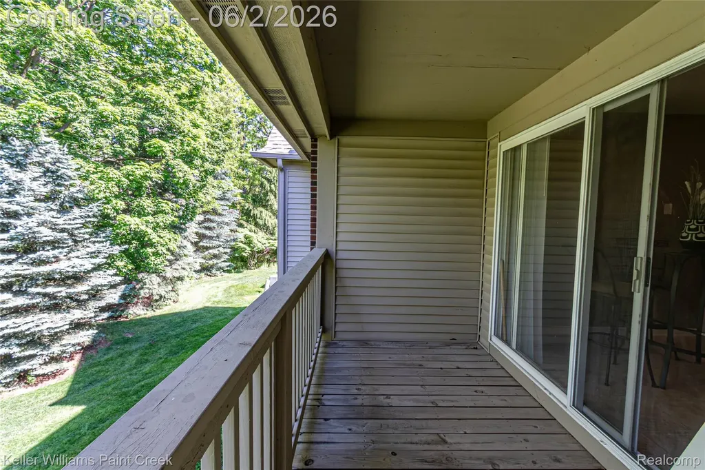 28569 Carlton Way Drive Novi City MI 48377