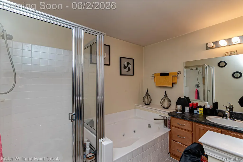 28569 Carlton Way Drive Novi City MI 48377