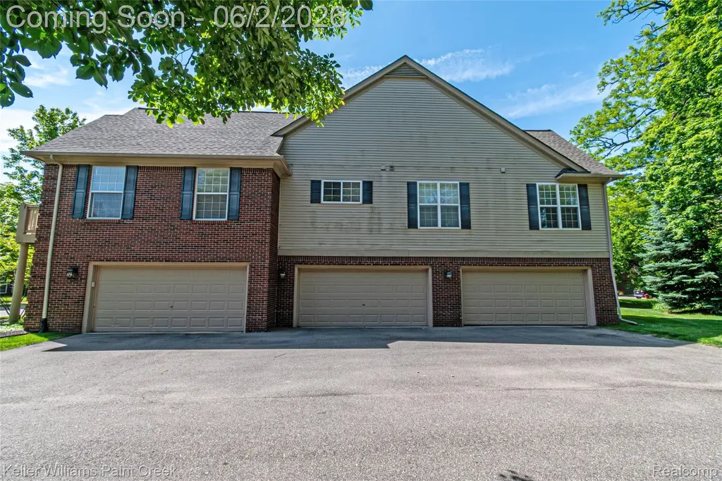 28569 Carlton Way Drive Novi City MI 48377